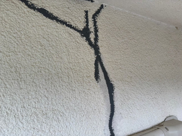 外壁クラック補修